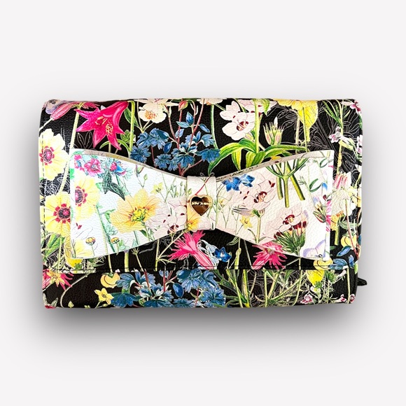 NWT BETSEY JOHNSON DANI CROSSBODY XOFLORAL WHITE FLORAL GOLD CHAIN PURSE - Picture 8 of 16